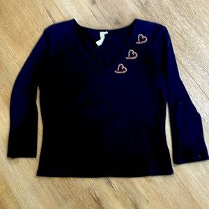 V-neck Valentines Day black top w/ white & red rhinestone hearts